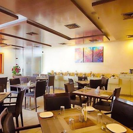 Continental Park Hotel Vijayawada Ngoại thất bức ảnh