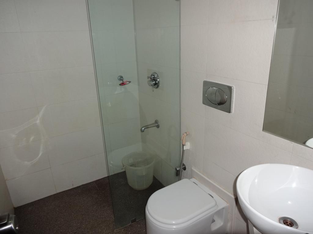 Continental Park Hotel Vijayawada Phòng bức ảnh