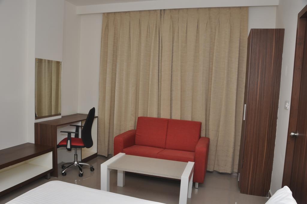 Continental Park Hotel Vijayawada Ngoại thất bức ảnh