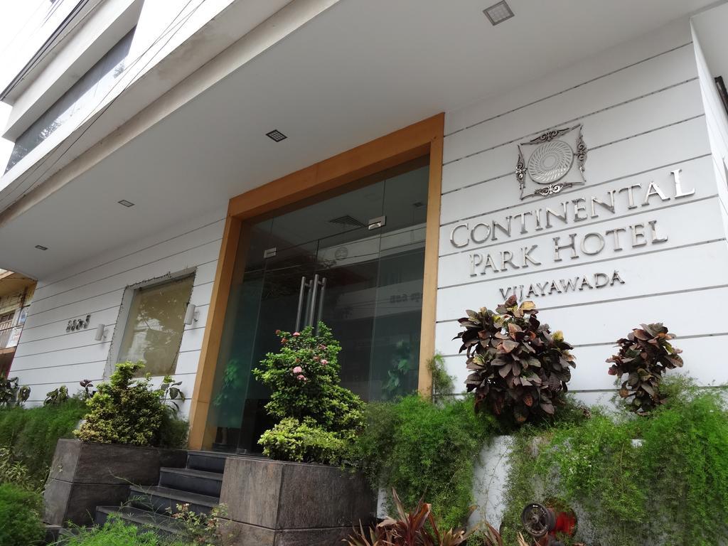 Continental Park Hotel Vijayawada Ngoại thất bức ảnh