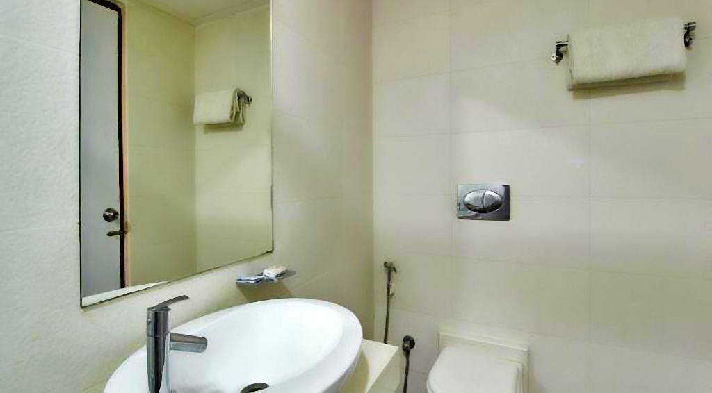 Continental Park Hotel Vijayawada Ngoại thất bức ảnh