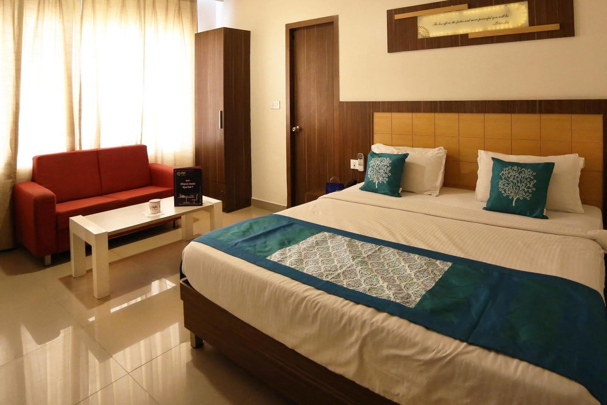 Continental Park Hotel Vijayawada Ngoại thất bức ảnh